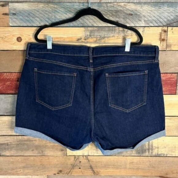 Old Navy Dark Wash Denim Shorts Size 16 - Picture 2 of 6
